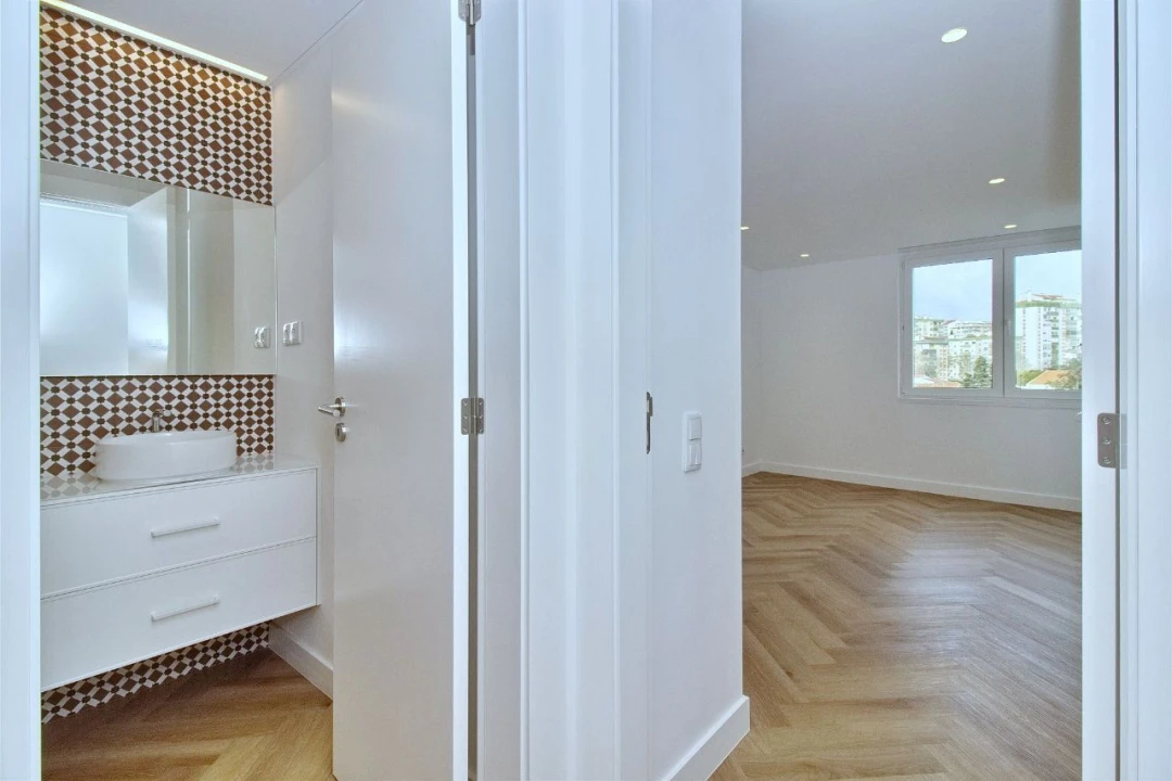 Apartamento T1 para Venda em Paço de Arcis Foto 5