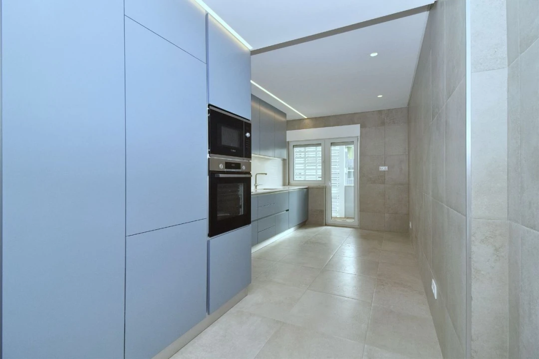 Apartamento T4 para Venda em Paço de Arcos Foto 2