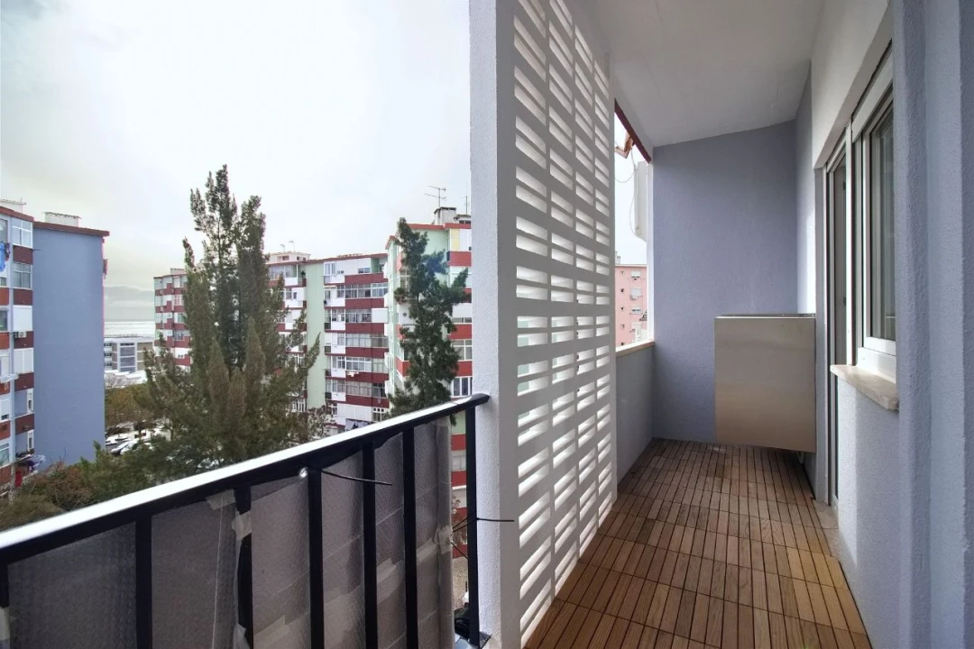 Apartamento T4 para Venda em Paço de Arcos Foto 7