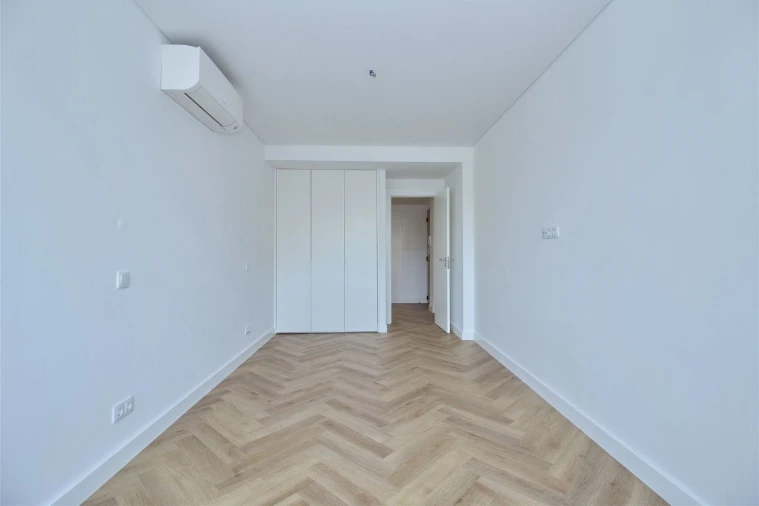 Apartamento T4 para Venda em Paço de Arcos Foto 10