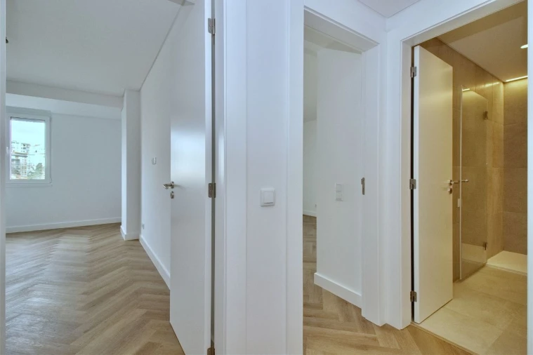 Apartamento T4 para Venda em Paço de Arcos Foto 18