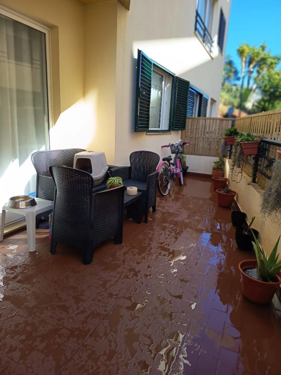 Apartamento T2 para Venda em Caniço Foto 2