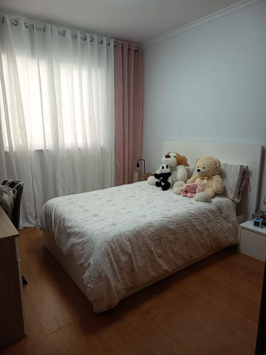 Apartamento T2 para Venda em Caniço Foto 3