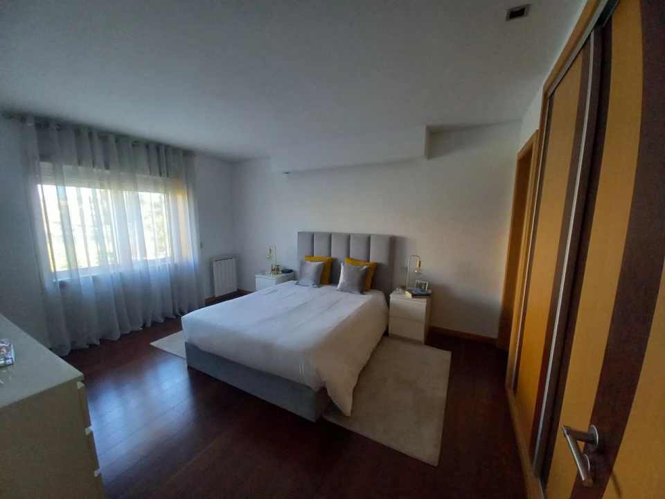 Apartamento T3 para Venda em Baguim do Monte Foto 8