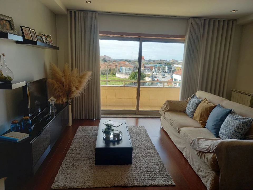 Apartamento T3 para Venda em Baguim do Monte Foto 17