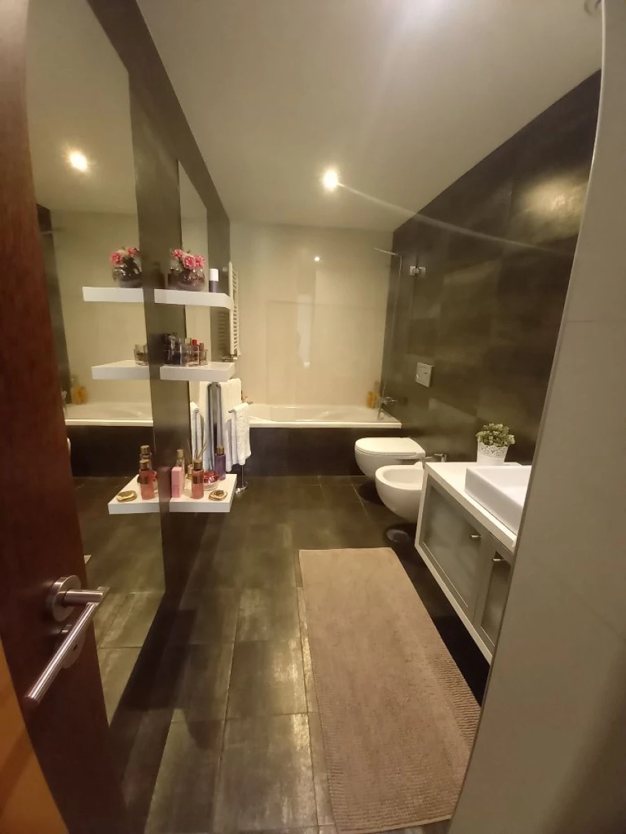 Apartamento T3 para Venda em Baguim do Monte Foto 6