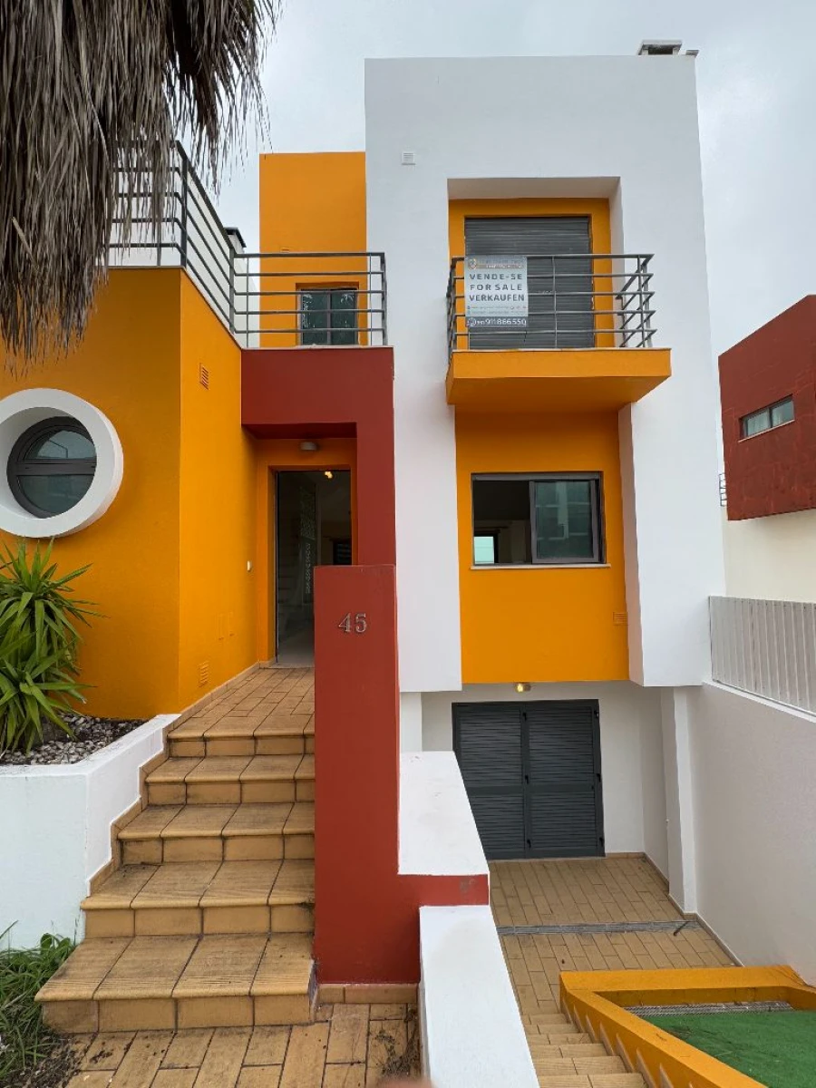 Moradia T4 para Venda em Ferragudo Foto 2