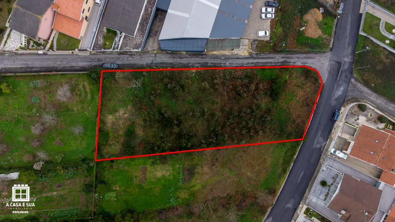 Terreno para Venda em Santa Maria da Feira Foto 1