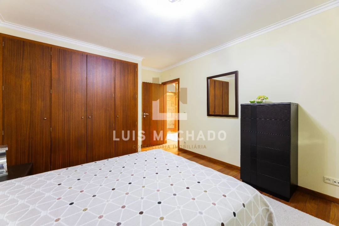 Moradia T3 para Venda em Braga Foto 38