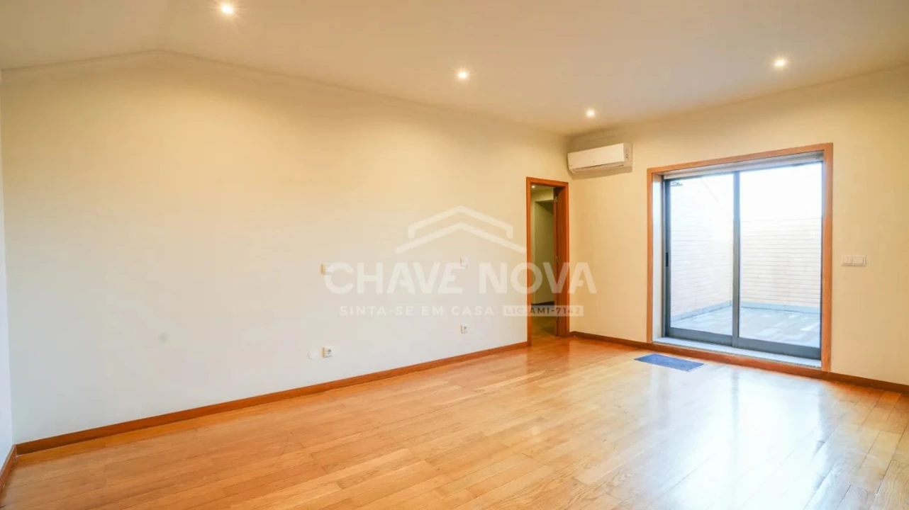 Apartamento T2 para Venda em Vila Nova de Gaia Foto 4