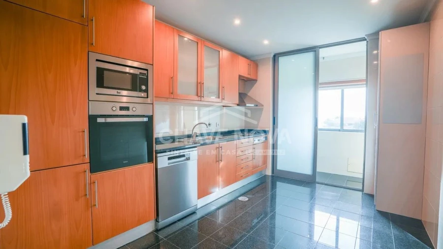 Apartamento T2 para Venda em Vila Nova de Gaia Foto 3