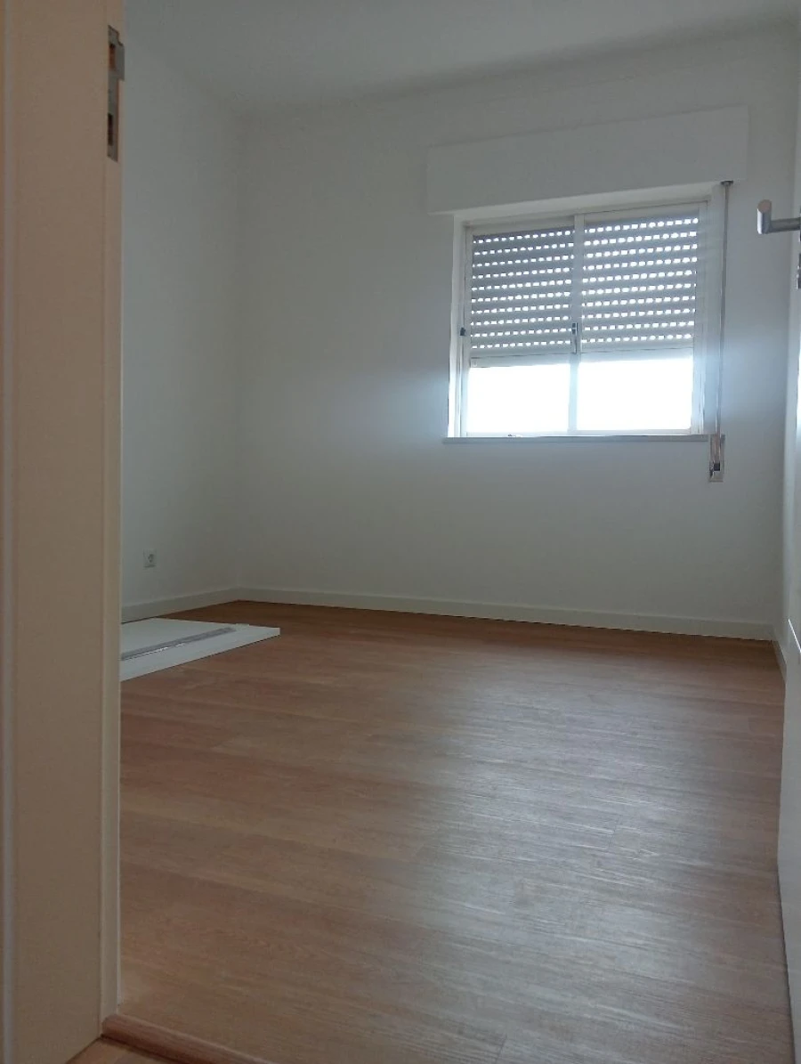 Apartamento T3 para Venda em Coruche Foto 8