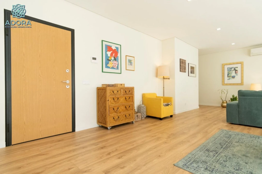 Apartamento T2 para Venda em Gondruzeira Foto 16