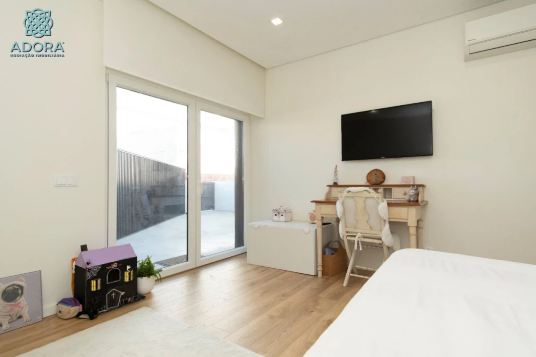 Apartamento T2 para Venda em Gondruzeira Foto 29