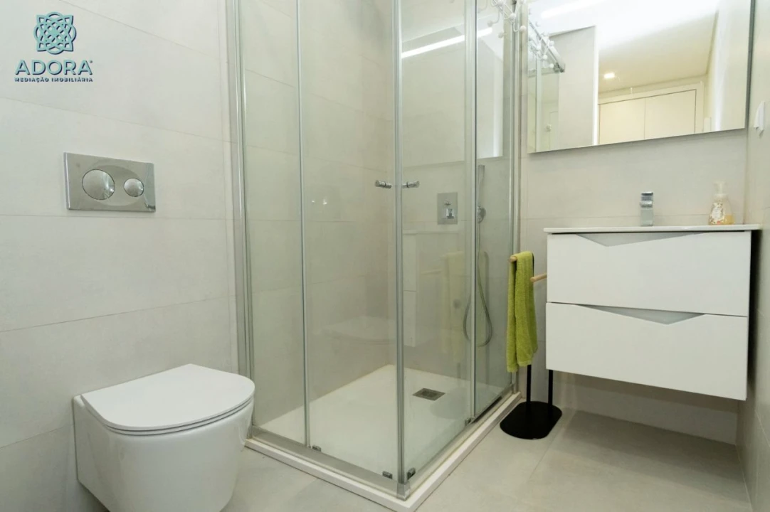 Apartamento T2 para Venda em Gondruzeira Foto 32