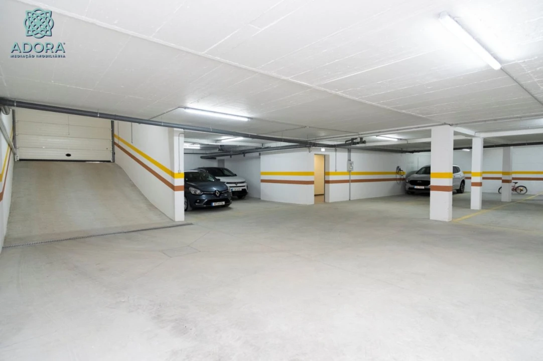 Apartamento T2 para Venda em Gondruzeira Foto 44