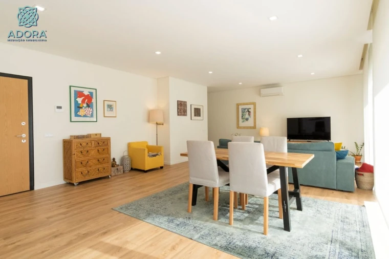 Apartamento T2 para Venda em Gondruzeira Foto 2