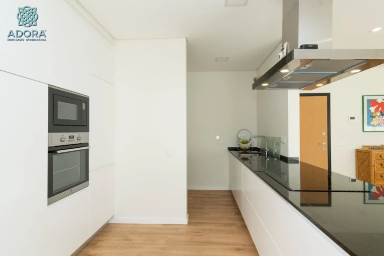 Apartamento T2 para Venda em Gondruzeira Foto 8