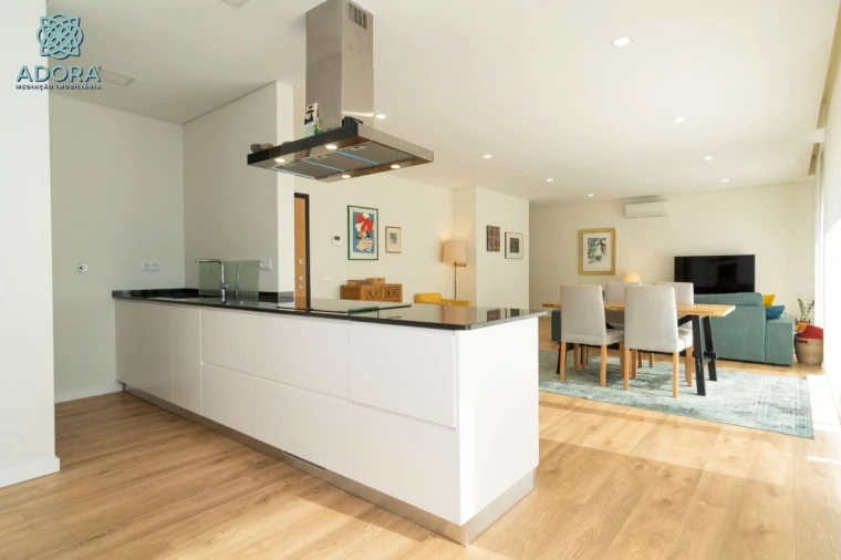 Apartamento T2 para Venda em Gondruzeira Foto 15