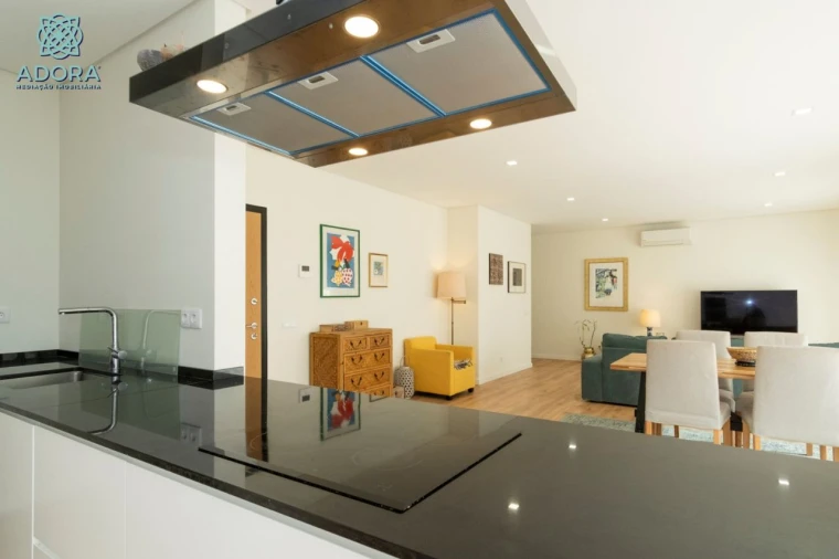 Apartamento T2 para Venda em Gondruzeira Foto 17