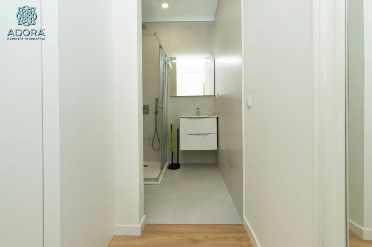 Apartamento T2 para Venda em Gondruzeira Foto 34