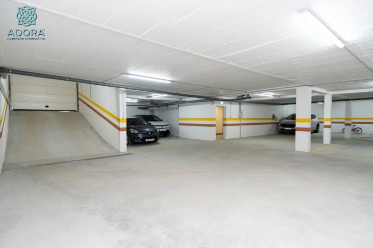 Apartamento T2 para Venda em Gondruzeira Foto 44