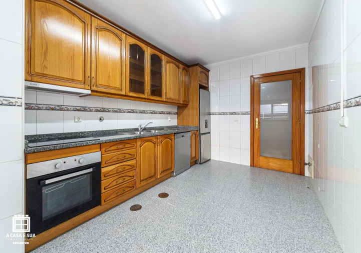 Apartamento T3 para Venda em Avintes Foto 3