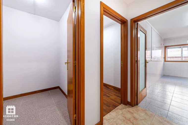 Apartamento T3 para Venda em Avintes Foto 8