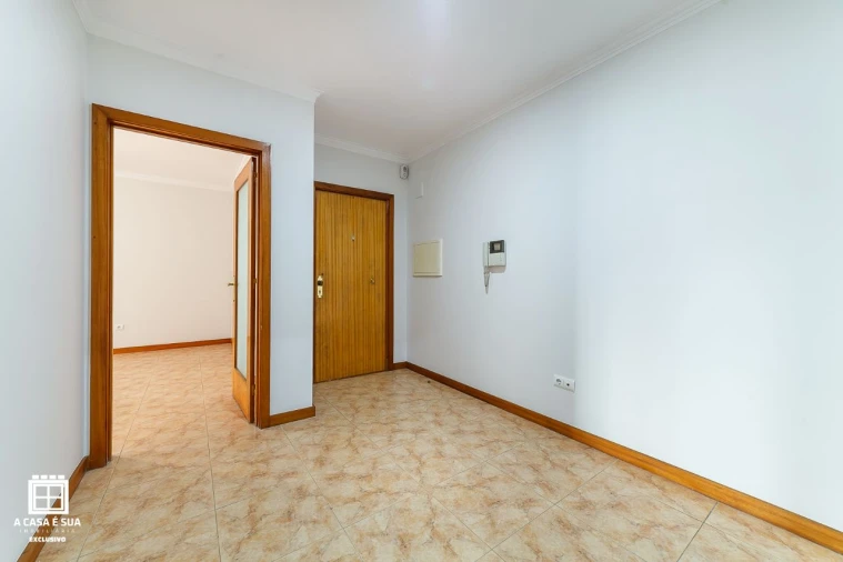 Apartamento T3 para Venda em Avintes Foto 11