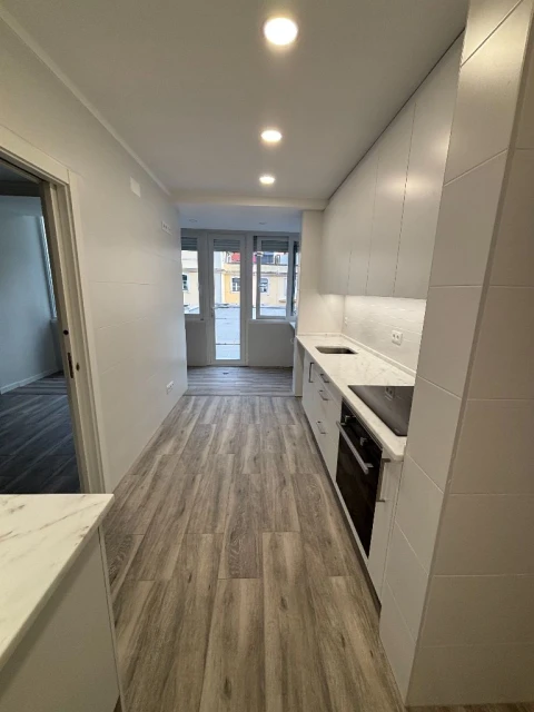 Apartamento T2 para Arrendamento em Lisboa