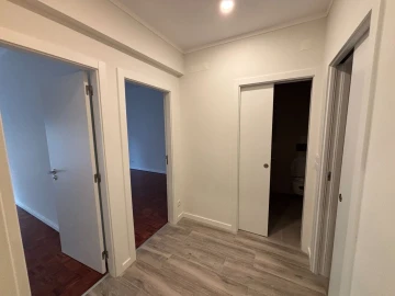 Apartamento T2 para Arrendamento em Lisboa