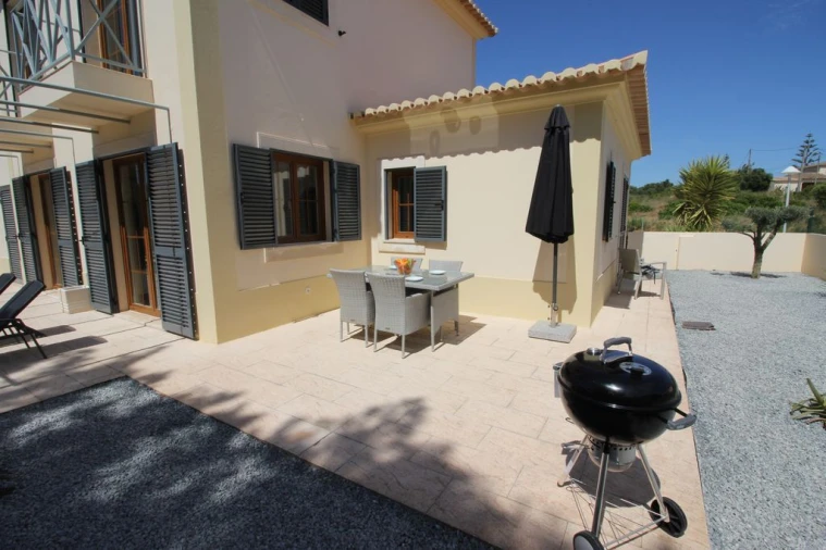 Moradia T2 para Arrendamento férias em Burgau Foto 9