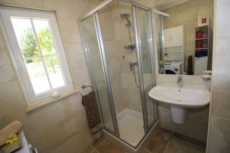 Moradia T2 para Arrendamento férias em Burgau Foto 6