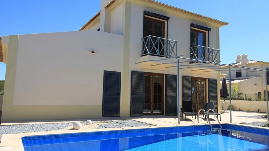 Moradia T2 para Arrendamento férias em Burgau