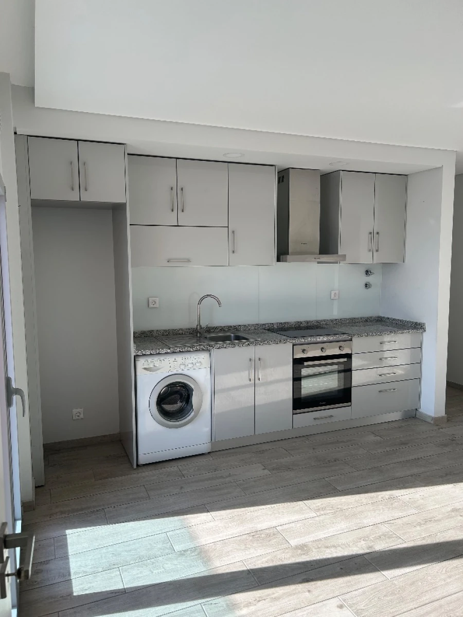 Apartamento T1 para Venda em Covilhã Foto 1