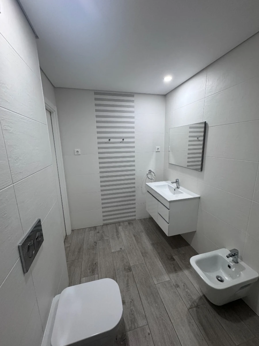 Apartamento T1 para Venda em Covilhã Foto 9