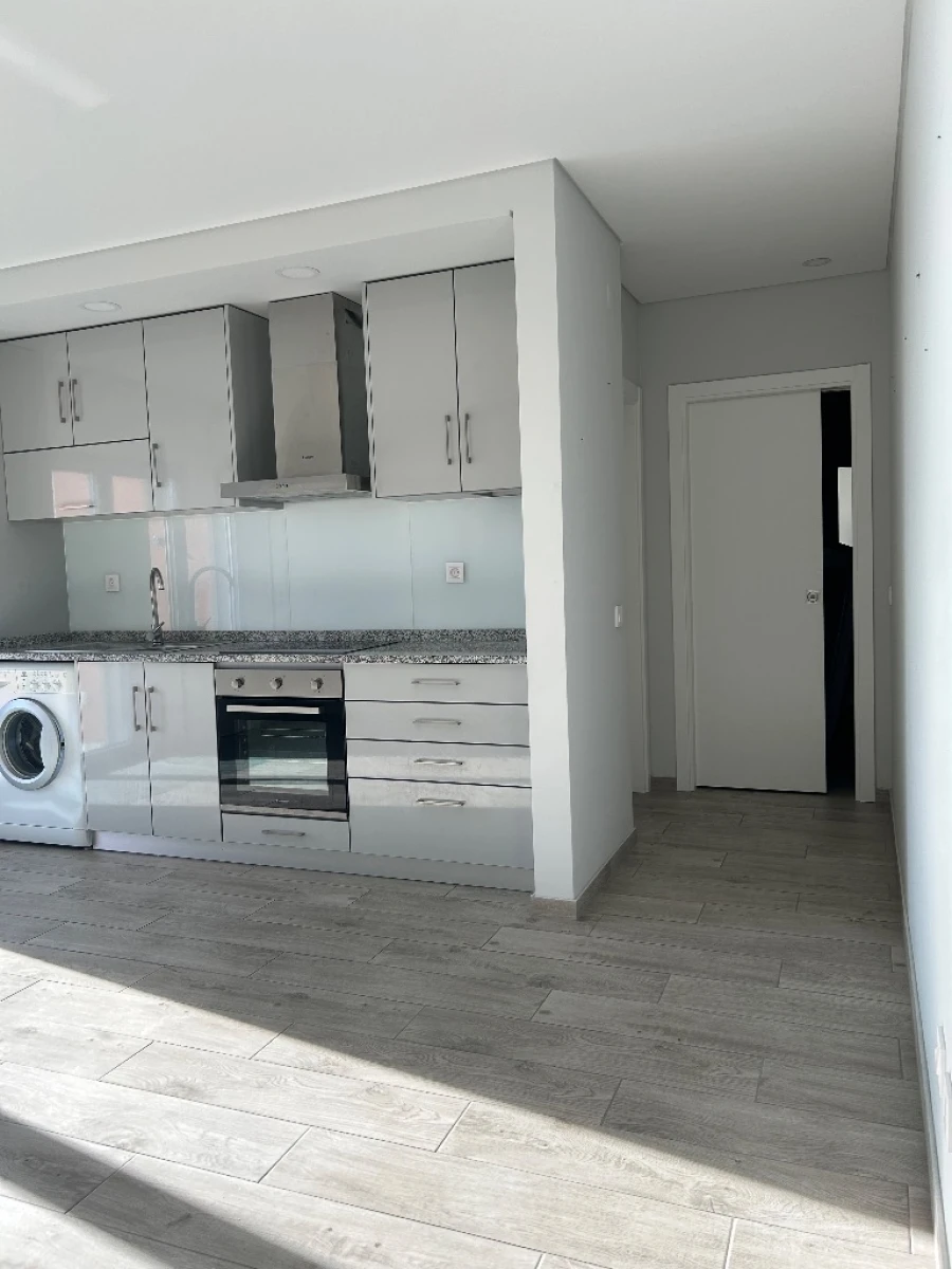 Apartamento T1 para Venda em Covilhã Foto 2
