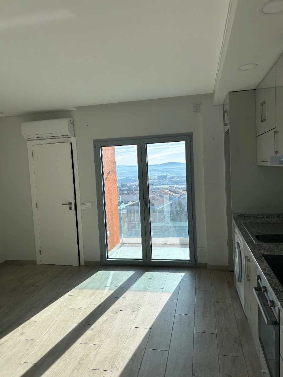 Apartamento T1 para Venda em Covilhã Foto 4