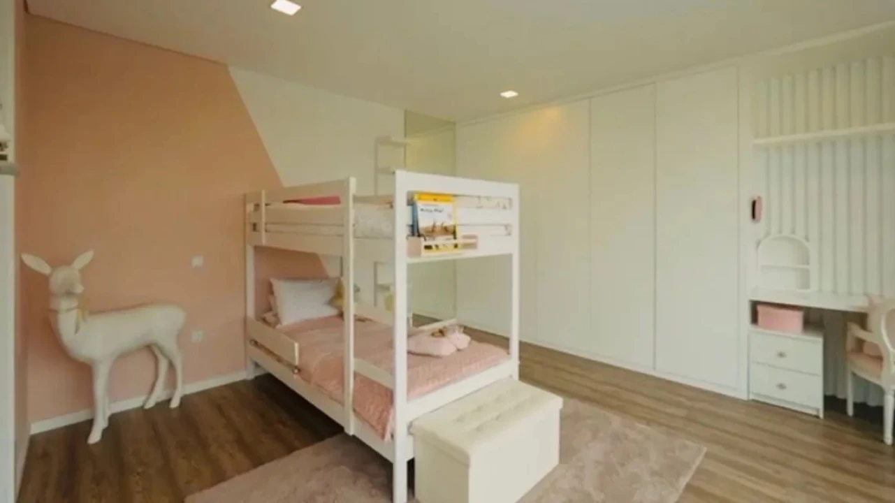 Moradia T5 para Venda em Jovim Foto 8