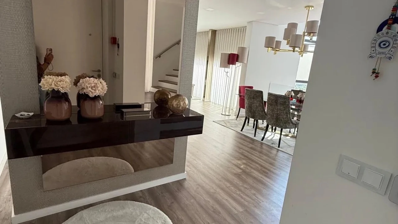 Moradia T5 para Venda em Jovim Foto 24