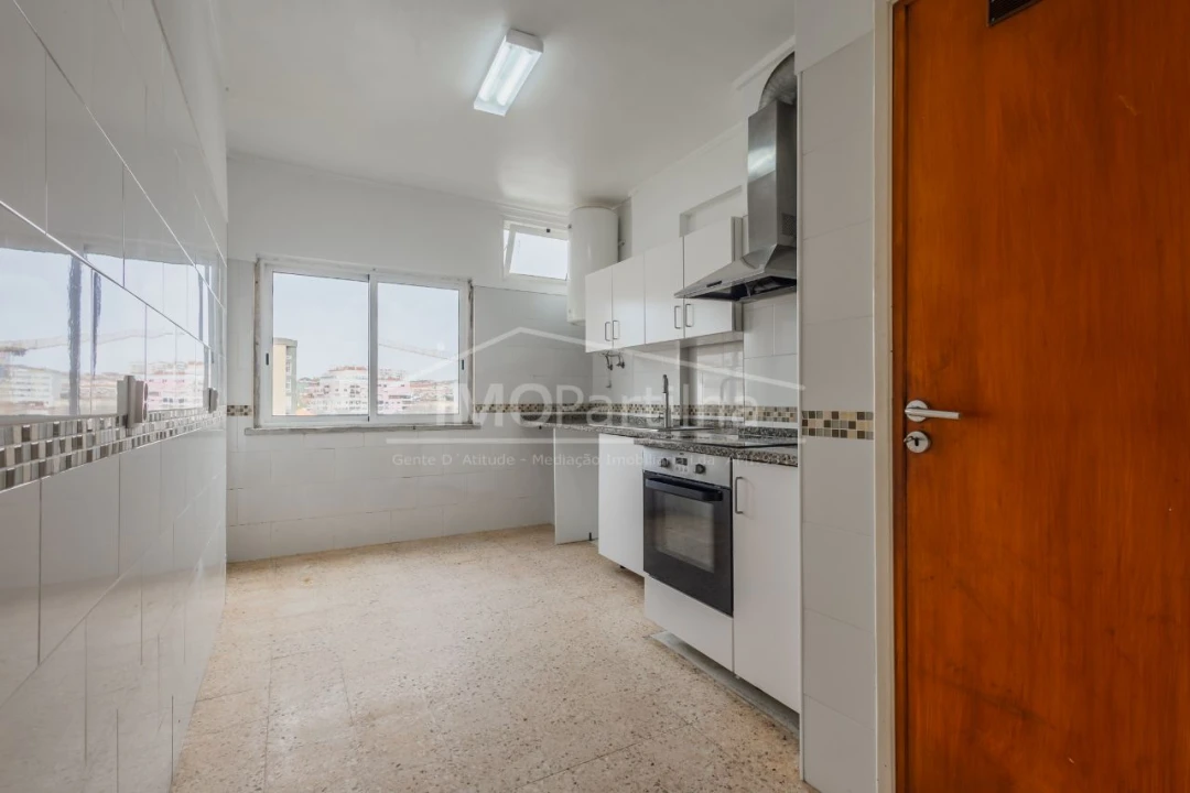 Apartamento T2 para Venda em Agualva-Cacém Foto 5
