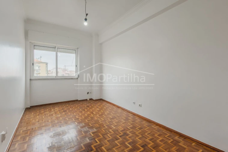Apartamento T2 para Venda em Agualva-Cacém Foto 8
