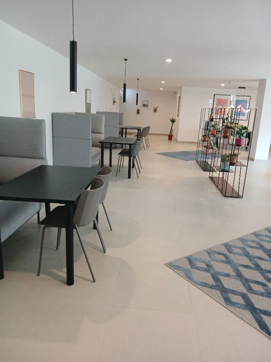 Apartamento T1 para Arrendamento em Porto Foto 8