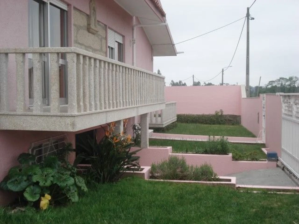 Moradia T5 para Venda em Guilhabreu Foto 7