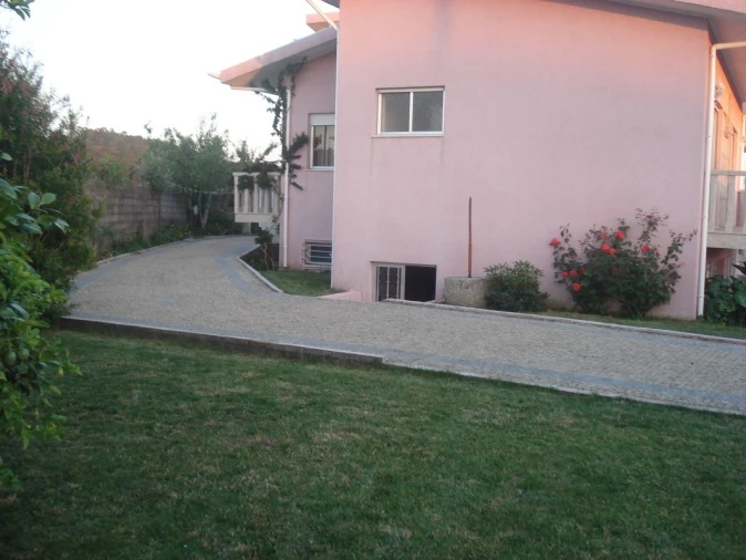 Moradia T5 para Venda em Guilhabreu Foto 10