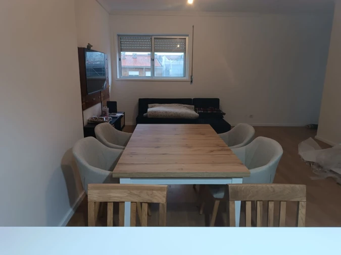 Apartamento T2 para Arrendamento em Espinho Foto 4
