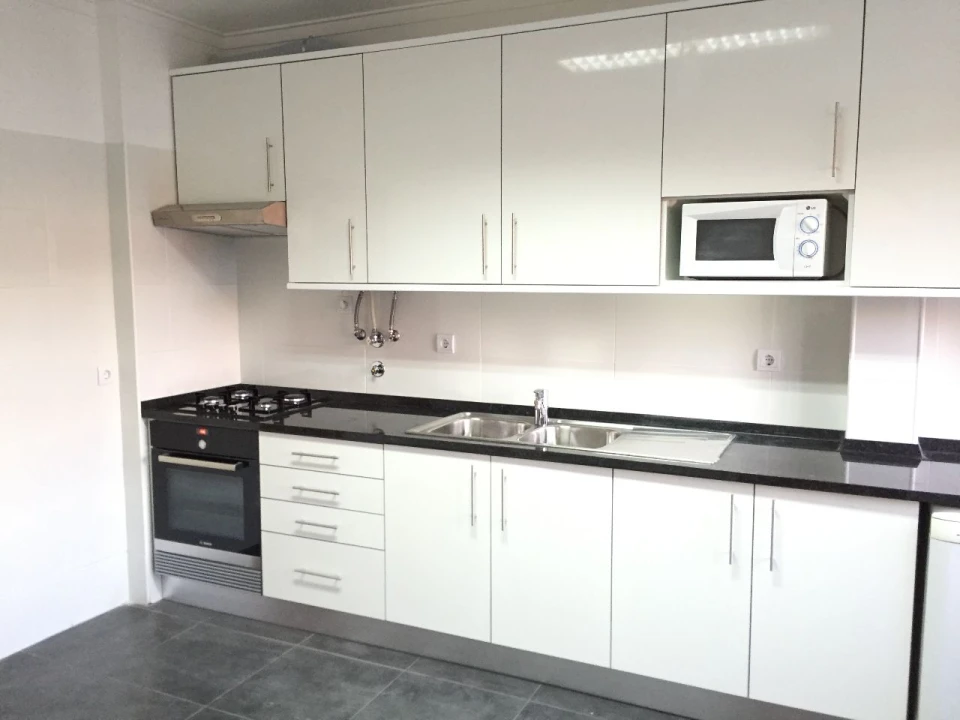 Apartamento T2 para Arrendamento em Costa de Caparica Foto 1