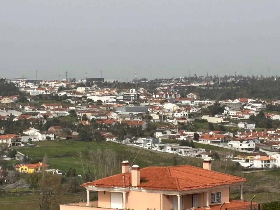 Apartamento T1 para Arrendamento em Leiria Foto 2