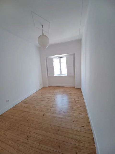 Apartamento T2 para Arrendamento em Lisboa