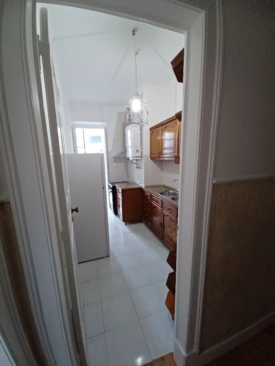 Apartamento T2 para Arrendamento em Lisboa Foto 4